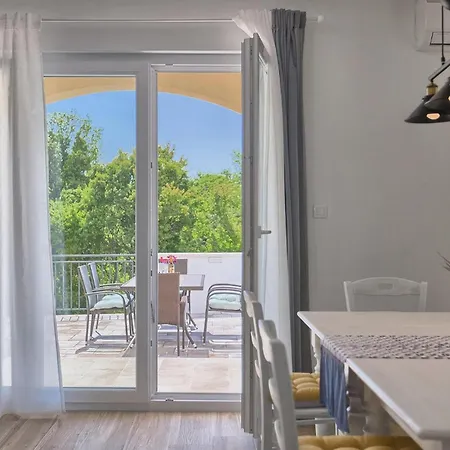 Florami בית נופש פולה