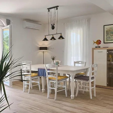 Tatil Evi Florami Pula